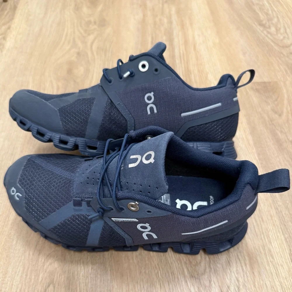 On Cloud 5 Waterproof, Navy, Women’s Size 5.5 – NWOT - Picture 3 of 6